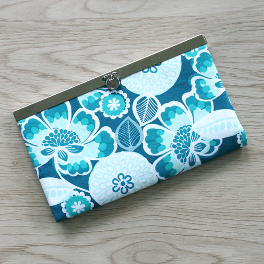 The Cecily Wallet - Hawaiian