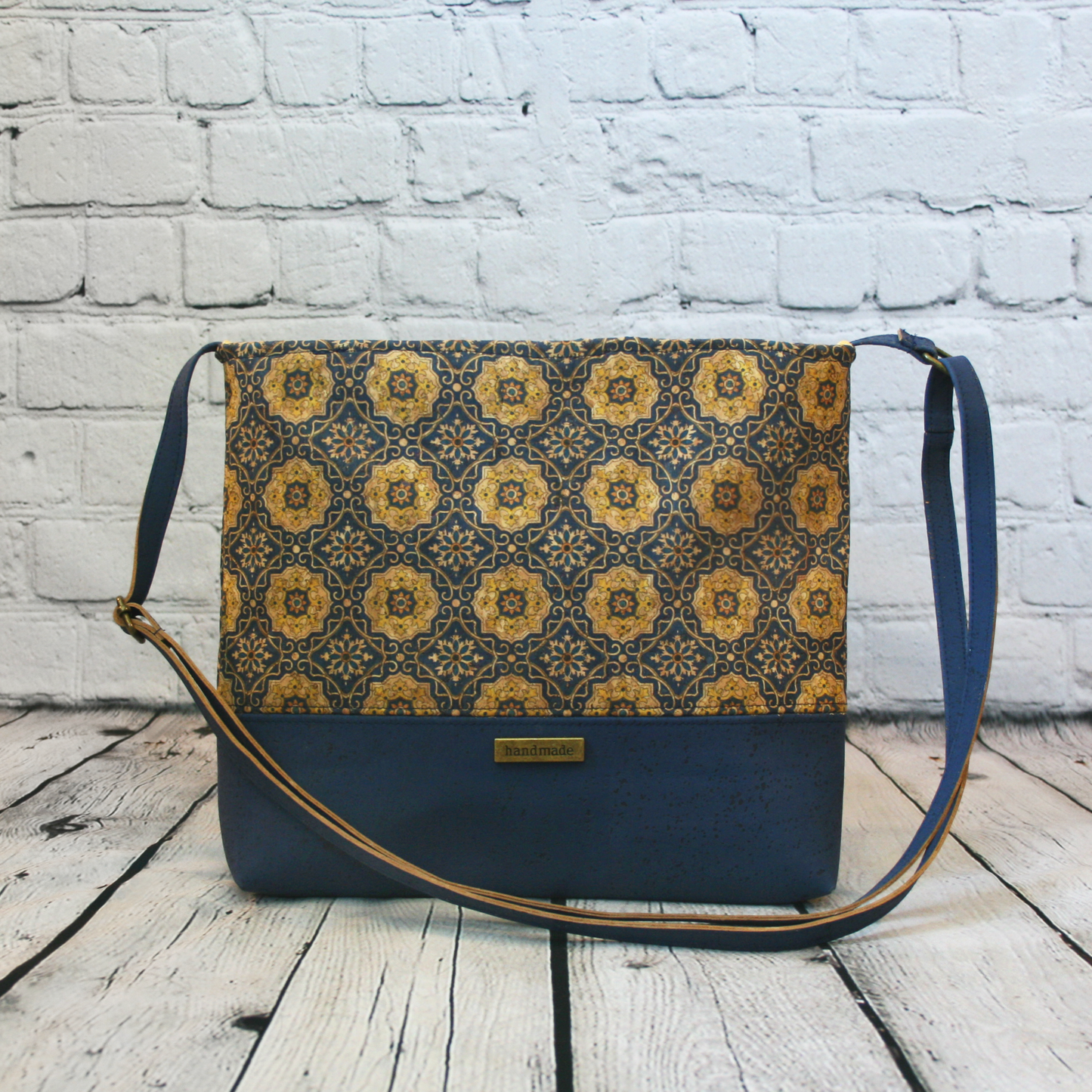 The Madeline Crossbody - Venice