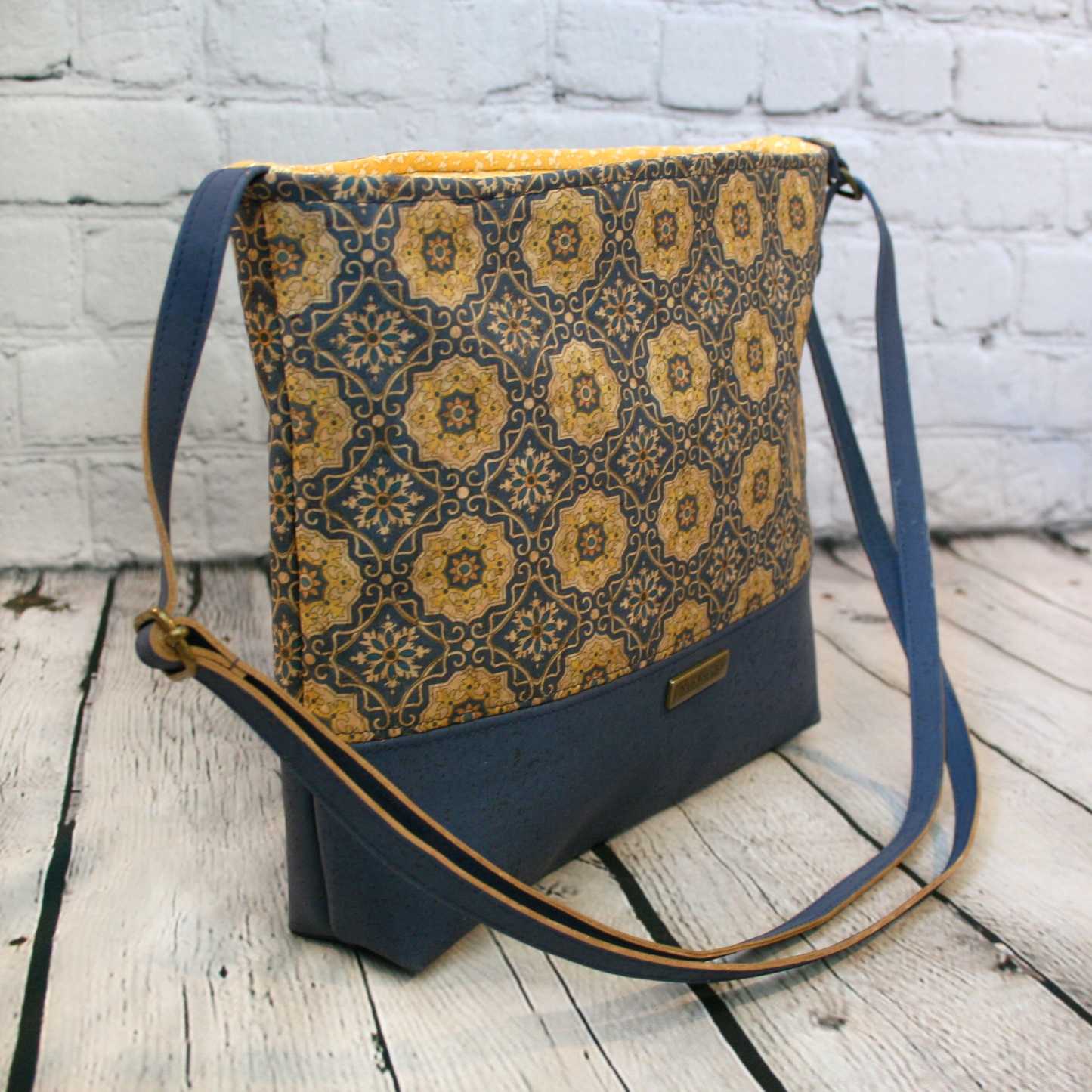 The Madeline Crossbody - Venice