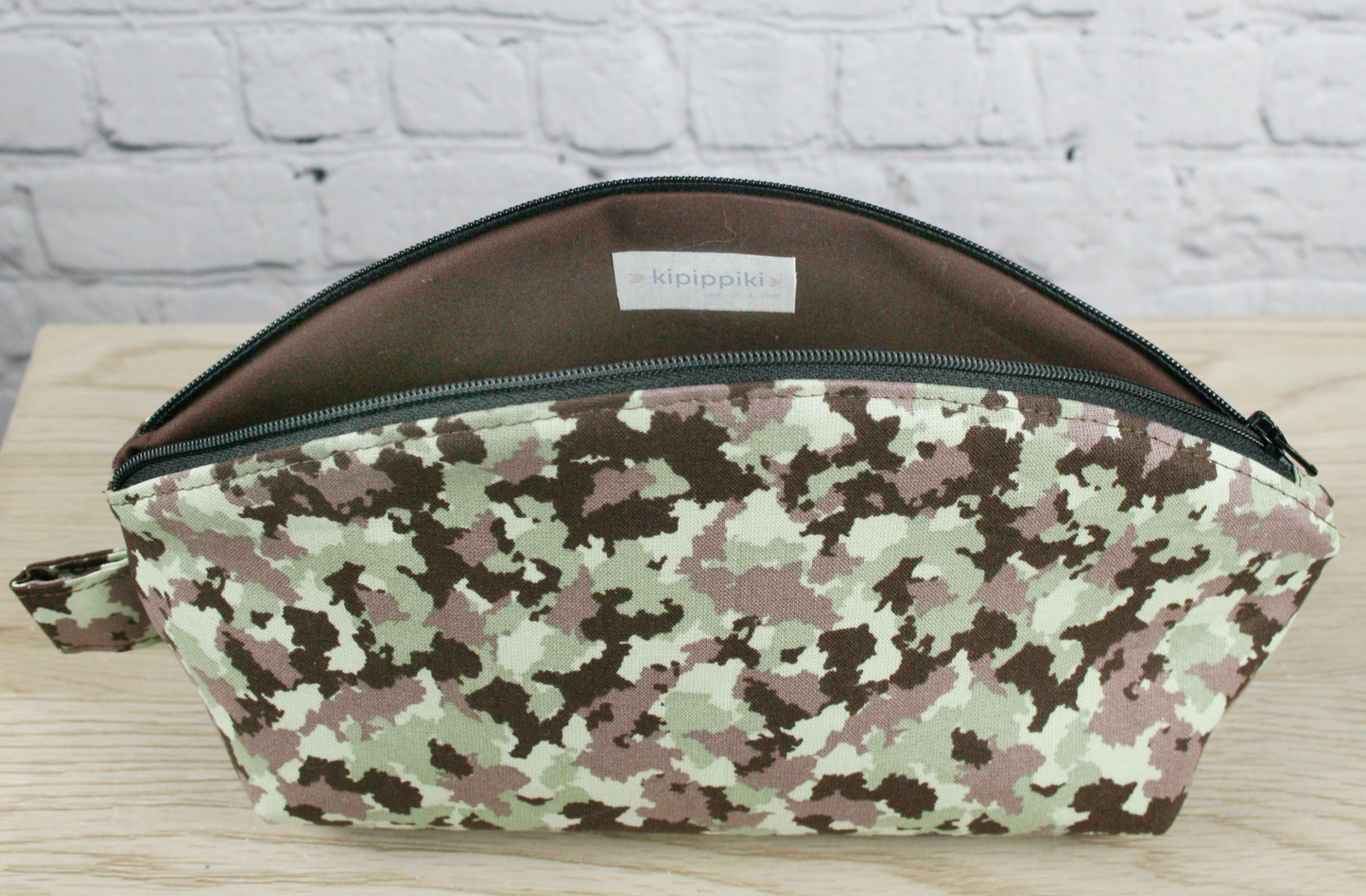 The Laura Pouch - Camo