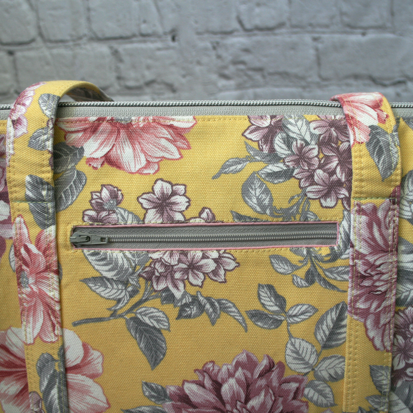 The Charlotte Tote - Tiger Floral